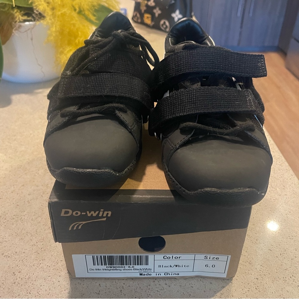 Rogue Do-win Weightlifting Shoes size 6
